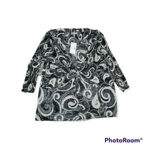 Women's Essentials shirt size 14/16